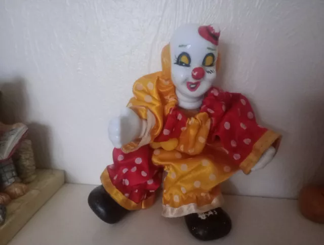 Two Porcelain Clowns Vintage Pair Good Condition 2