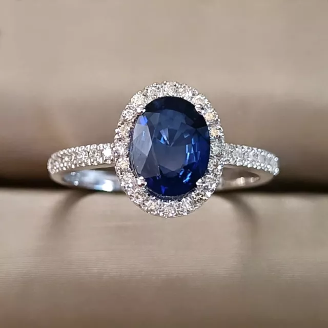 Anello con Zaffiro blu 1,35 CT e Diamanti Oro bianco 18k mod. Lady Diana