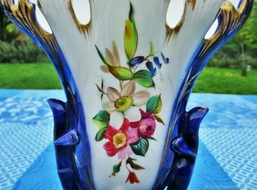 Vase à fleurs ancien Vieux Paris porcelaine Antique Old Paris porcelain flower