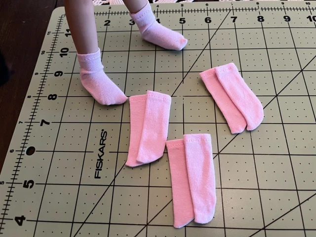 Doll socks - Lot of 4 Pink colored socks for LeeAnn sized doll by Denis Bastien
