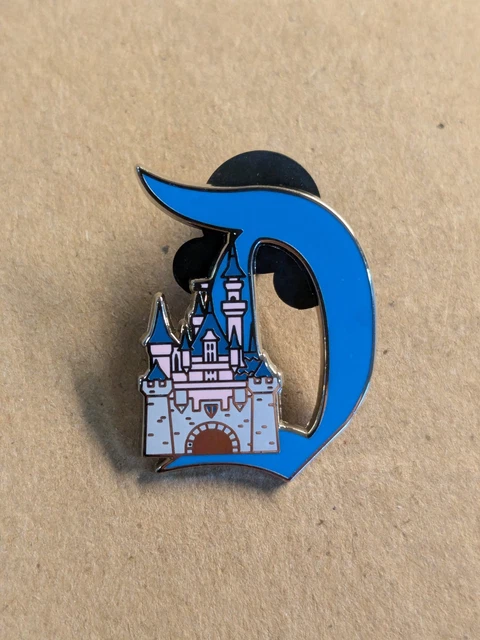 2025 DISNEYLAND 70TH Anniversary Key to Disneyland Sleeping Beauty ...