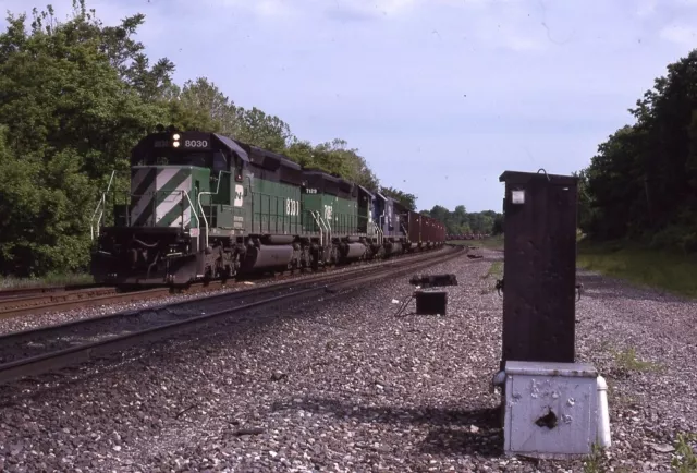 BN BURLINGTON NORTHERN Railroad Train Locomotive MP 56 (YO) OH 1997 Photo Slide