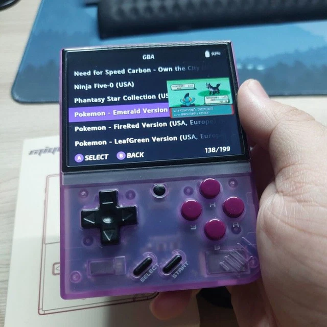 Produktbild von Retro Konsole Handheld Spielekonsole, 3,5 Zoll Open Source Retro Spielekonsole Mit 64G TF Karte, Eingebaute 10000 + Klassische Spiele, Unterstu00fctzung WiFi,Mit Aufbewahrungstasche Miyoo Mini Plus