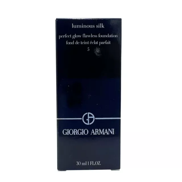 Giorgio Armani Luminous Silk Perfect Foundation #5, 1 oz (Slightly Dented Box)