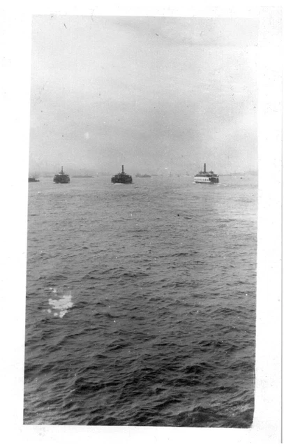 BOATS AT SEA.MAINE SCENE CAPTURED BY BUFFALO FAMILY,1924.4.5"x2.7" PHOTO*X1/8