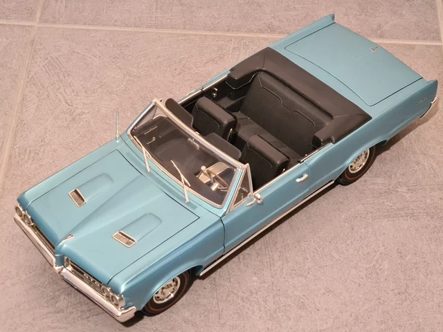 ERTL American Muscle 1/18 Pontiac Firebird Trans Am 1973 - Blanc - NEUF BOITE