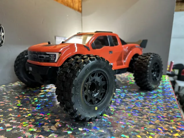 Arrma Vorteks 4X4 3S BLX 1/10 RTR Brushless Stadium Truck