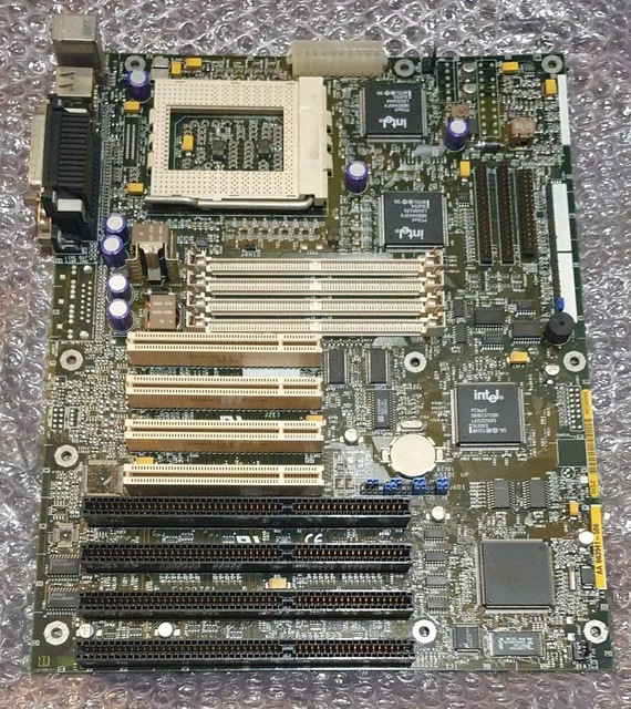 #12 PENTIUM Pro Motherboard Intel VS440FX (Venus) Socket 8 £79.99 ...