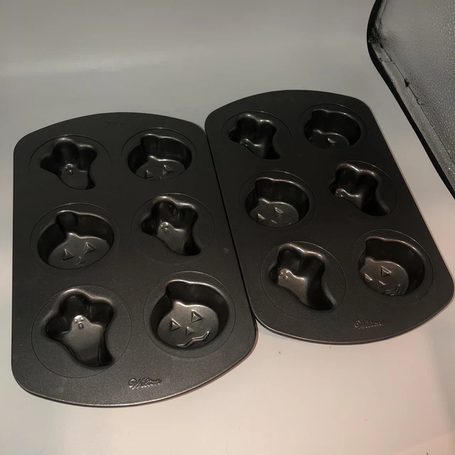 Lot of 2 Wilton Non-Stick Halloween Ghost Pumpkin Cupcake Pans Very