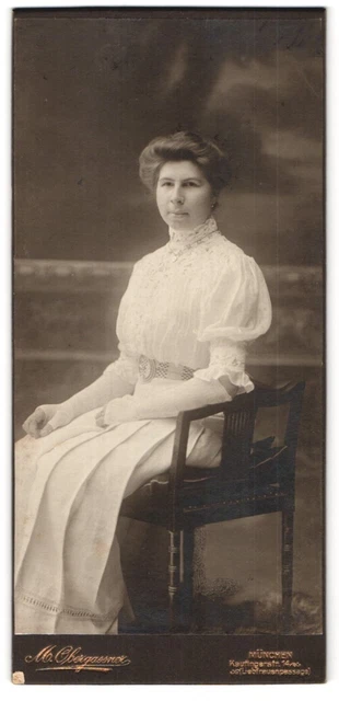 Fotografie M. Obergassner, München, Kaufingerstrasse 14, Portrait junge Dame in