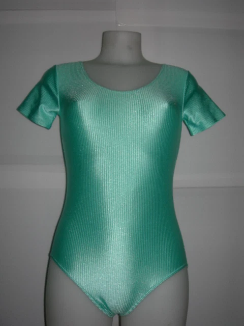 Ballerine Dans Un Justaucorps Vert Danse De Salon Ballet Danse Sur