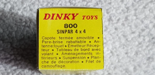 DINKY TOYS FRANCE. RENAULT 4 SINPAR . REF: 815. + Boite