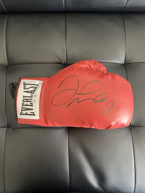 Floyd Mayweather Jr. Signed Red Everlast Boxing Glove  (Becket)