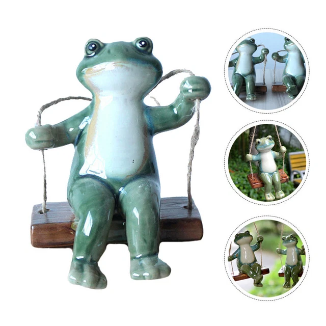 Frog Figurine Statue Model Table Decoration Centerpiece Swing Out Door Gift