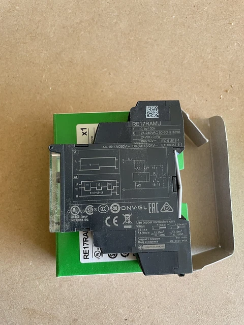 SCHNEIDER TELEMECANIQUE 24V DC ON Delay Timer Relay RE17RAMU £20.00 ...