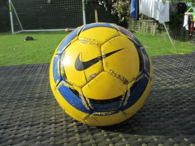 NIKE TOTAL 90 T90 250 Hi-Vis 2005/06 