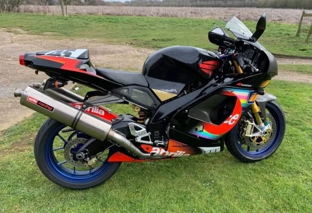 APRILIA APRILIA Aprilia RSV Mille R Colin Edwards 11 500.00