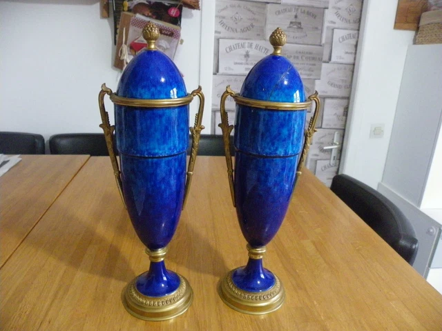 Paire De Vases Avec Couvercles - Porcelaine De Sèvres - Paul Milet