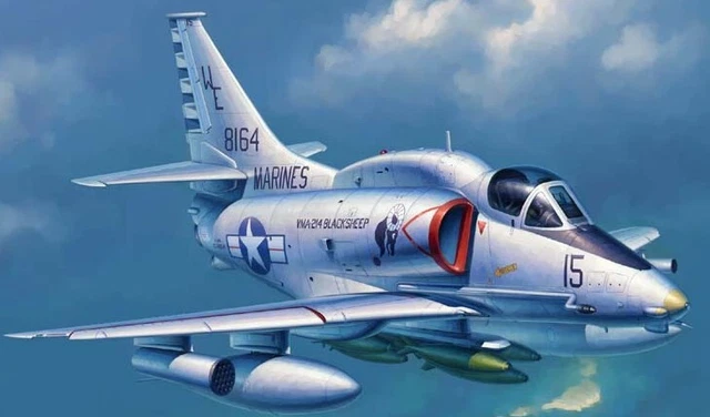 Trumpeter 02268 1:32 A4M Skyhawk Carrier Launched Ground Attack Aircraft Kit