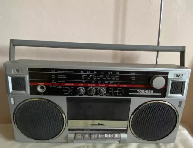 FAULTY VINTAGE Toshiba RT-6035 BOOMBOX PORTABLE RADIO GHETTO BLASTER RETRO (A)