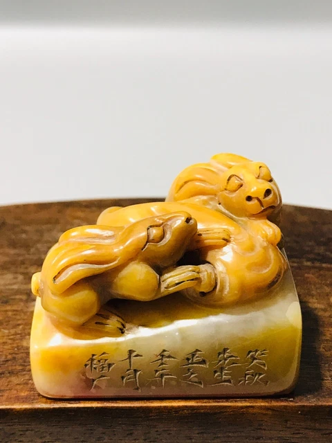 Collectible natural shoushan stone handwork carved Two rabbits statue seal stamp