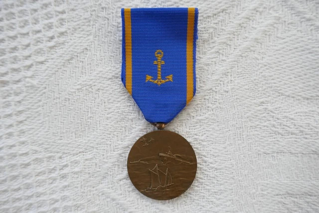 MEDAILLE ANCIENS DE LA 9eme D.I.C MILITAIRE MARINE REF06730J EUR 14,99