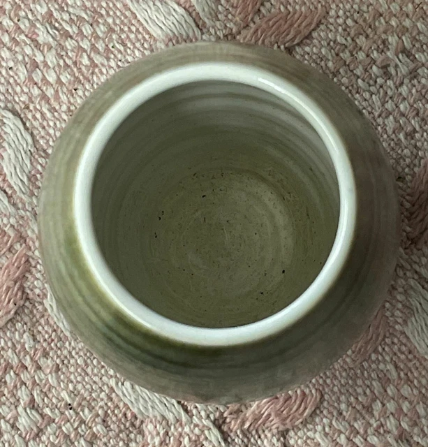 Surrey Ceramics Vase. SW57 3
