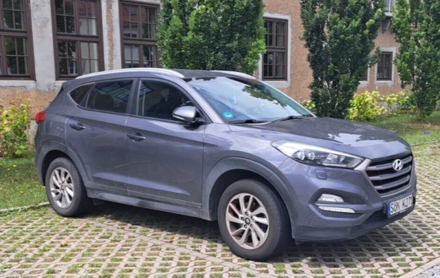 Hyundai Tucson Blue 1.6 GDI Trend 2WD Navi/Multimedia Sitzheizung Hinten TÜV NEU