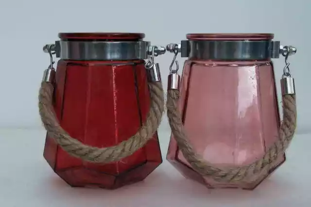 2 Wunderschöne Windlicht aus Glas rot hellrot Teelichter Tischdekoration Laterne