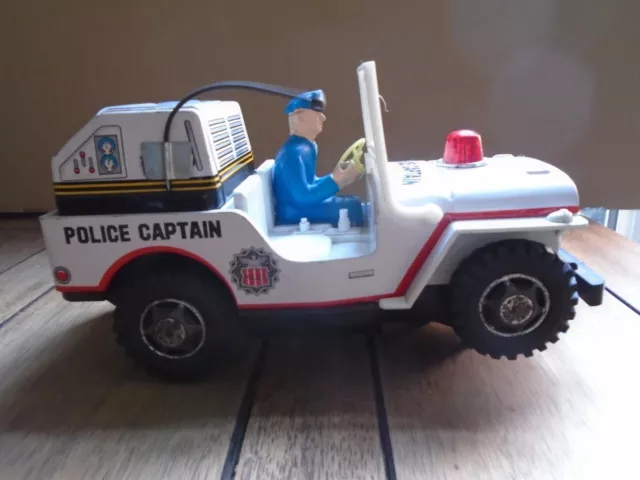 J-TOY Original Junior Product Metal POLICE CAPTAIN Jeep Battery Operated Vintage