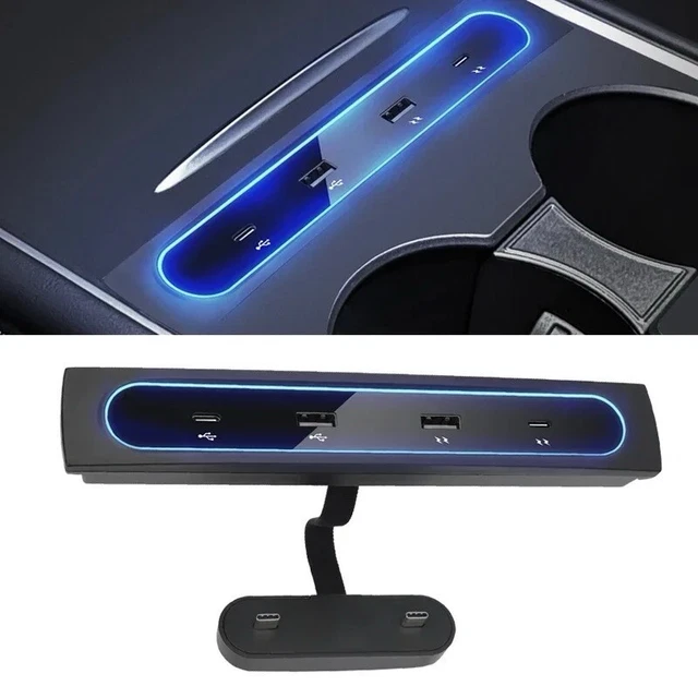 Caricatore Auto Retrattile 4 In 1 63W – 2 Cavi Integrati (USB-C E IOS) 0,8 M, 2 Porte USB, Visualizzatore Tensione, Compatibile IPhone, Samsung, Google