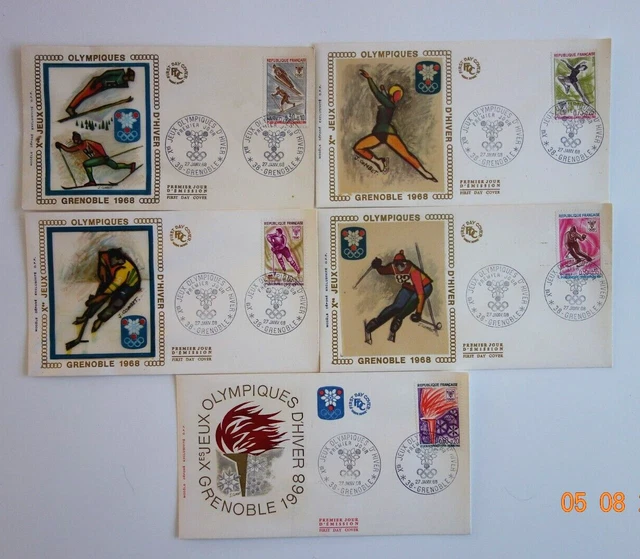 INSIGNE Émaillé Délégation de MONGOLIE JEUX OLYMPIQUES de GRENOBLE 1968