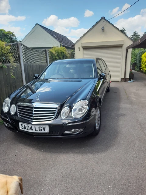 mercedes limousine