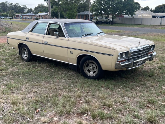 Chrysler valiant regal SE