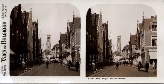 Belgique, Bruges, Vue sur la Rue des Pierres avec le Beffroi, Vintage print, ca.