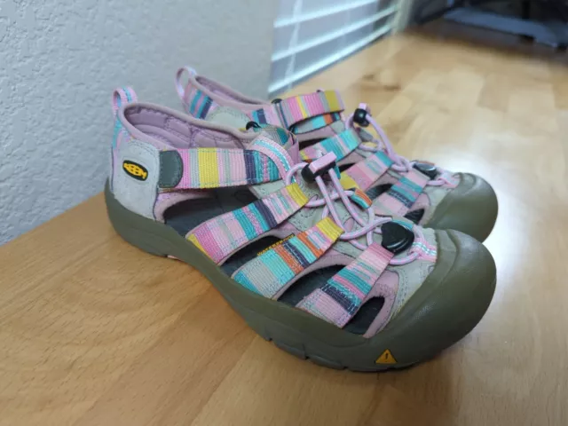 Keen Newport Waterproof Hiking Outdoor Sandals/Shoes Pink Youth/Girls Sz 4