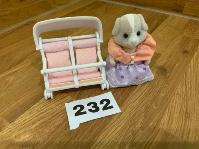 Sylvanian families Guinea pig mother with double stroller super cute ex cond ❤️