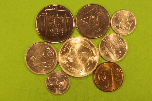 2 Set 1, 2, 5, 10, 20, 50 100, 500 Lire Argento 1976 + 1977 unc