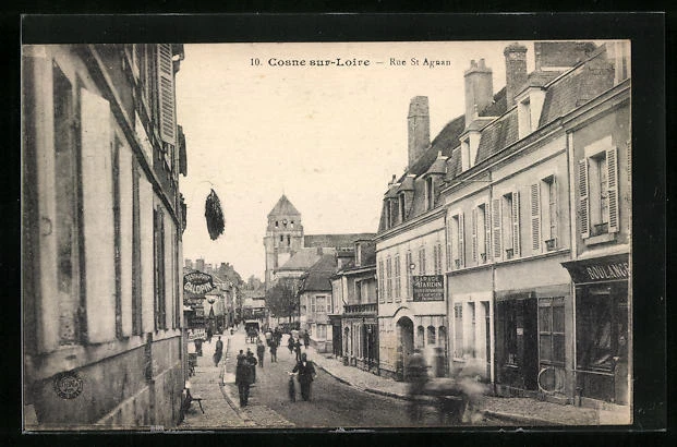 CPA Cosne-sur-Loire, Rue St. Aguan