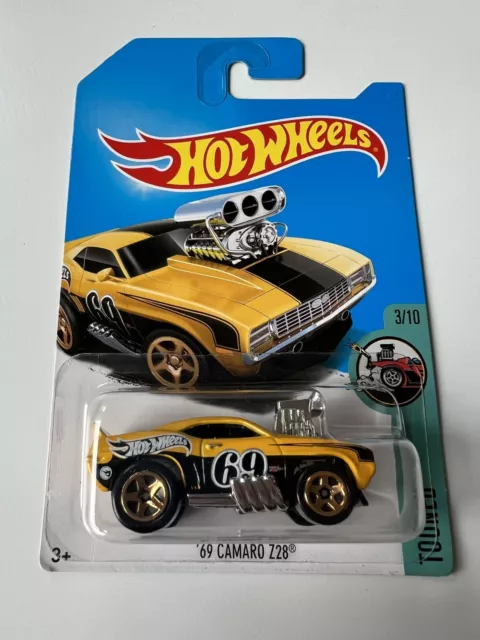 HOT WHEELS 2011 TREASURE HUNT - DATSUN 240Z [WHITE] VHTF NEAR MINT