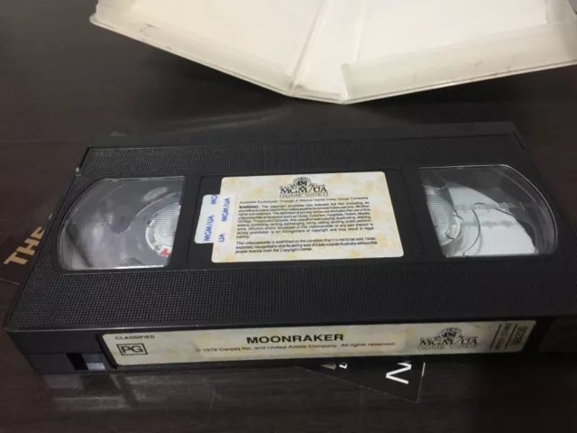 MOONRAKER VINTAGE VHS movie collectors edition roger moore james bond ...
