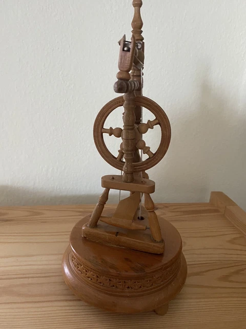 Holz Spieluhr Mit Kaninchen - Handgefertigt Musikwerk