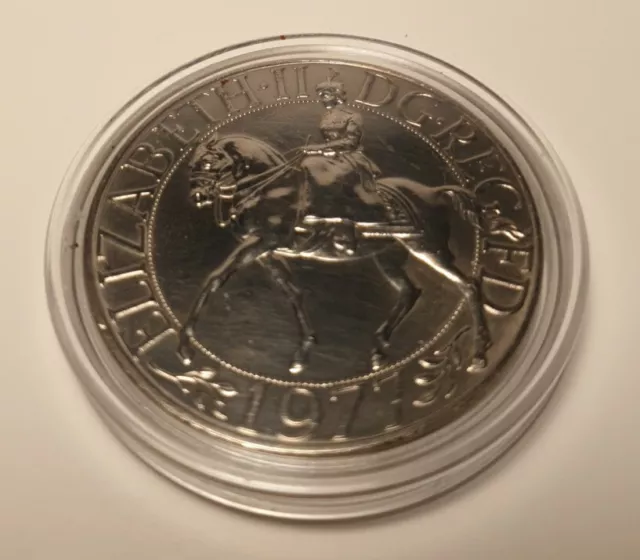 (RARE)...1977 Queen Elizabeth II Silver Jubilee Commemorative Crown Coin.