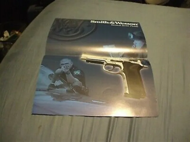 2004 SMITH & WESSON TACTICAL SERIES PISTOLS Gun Mailer Brochure - POLICE