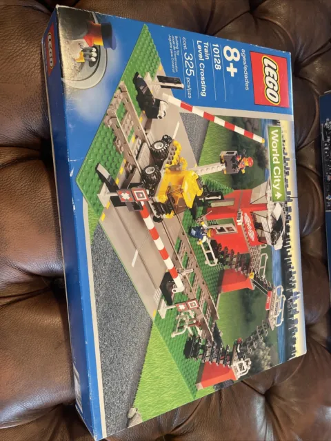 LEGO World City: Train Level Crossing (10128) - SEALED