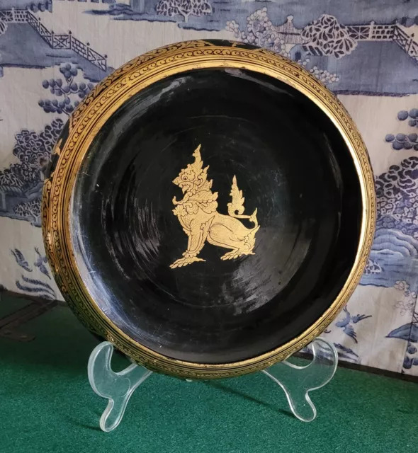 Gorgeous antique Burmese lacquered and gilded bowl