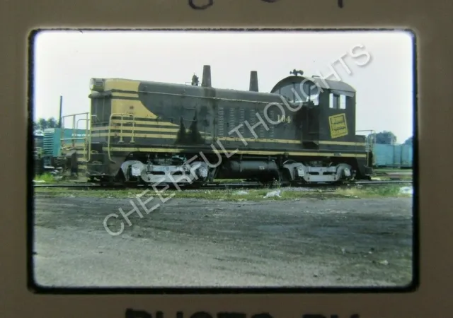 Original '72 Kodachrome Slide DT Detroit Terminal 104 NW2   32M12