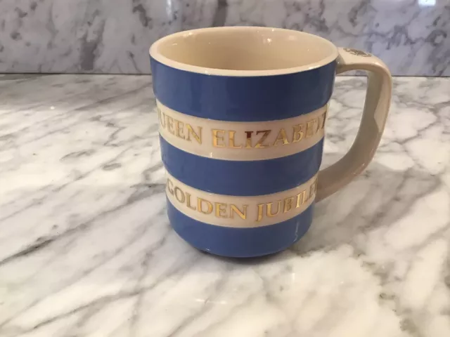 T G Green Cornishware QUEEN ELIZABETH II GOLDEN JUBILEE Mug. Gold Lettering.