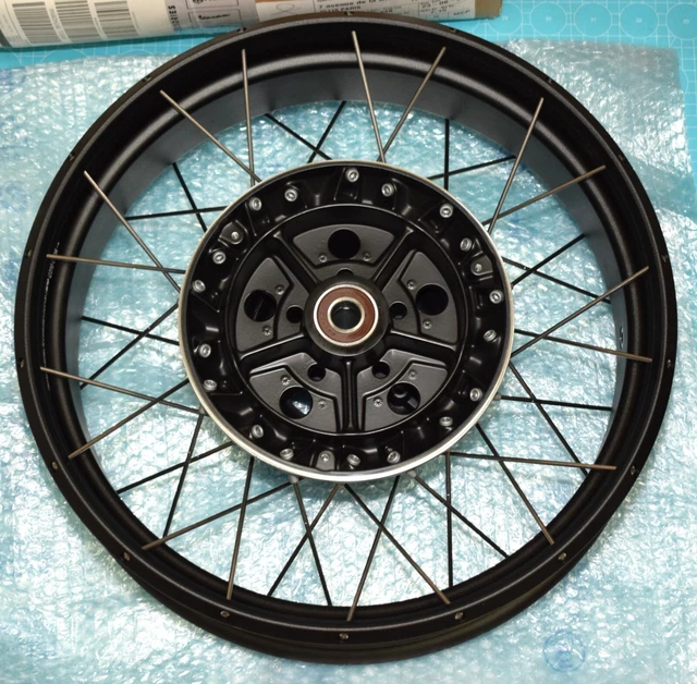 jante arrière Tubeless d'origine MOTO GUZZI V85 TT 2021/2022 2B007319 neuf