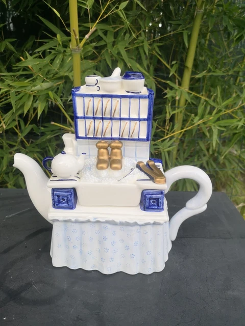 Miniature De Théière De Collection - Peinture Nature Morte Par KELVIN Chen